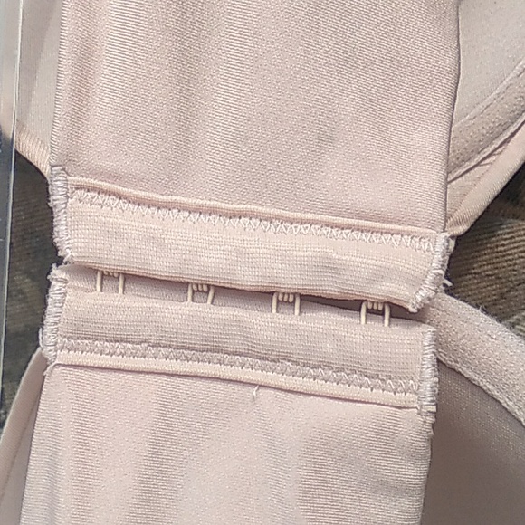 BRA SELF EXPRESSION BY MAIDENFORM STRAPLESS BRA SIZE 38 DD BRA - Picture 6 of 15